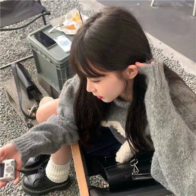 小心间谍 封面