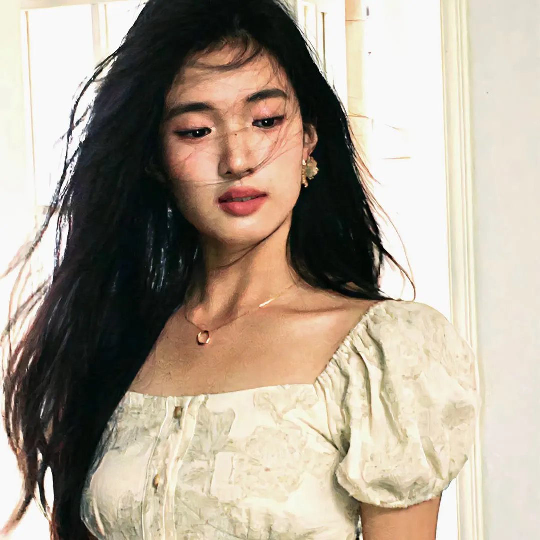 艾莉莎与玛榭拉 封面